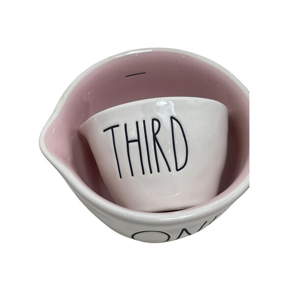 Rae Dunn Artisan Collection By Magenta Set Of 4 Measuring Cups Pink & White New! - Picture 4 of 6